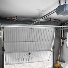 Kann Man Ein Elektrisches Garagentor Von Hand Anheben? – Alles, Was Sie Wissen Müssen