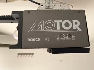 Garagentor Antrieb Bosch 40 Jahre Alt S1 – Was tun bei Reparatur, Austausch oder Wartung?