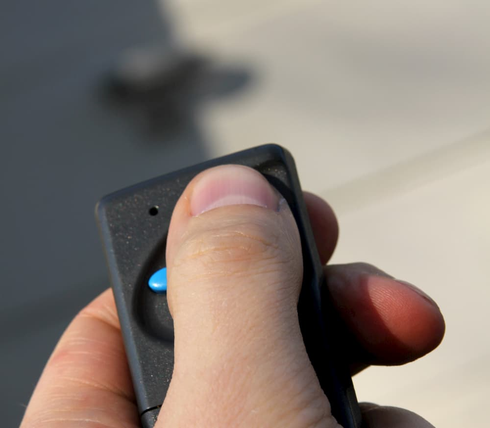 Garagentor Lässt Sich Mit Handsender Nicht Öffnen – Ursachen, Lösungen & Profi-Tipps für Ihr Tor