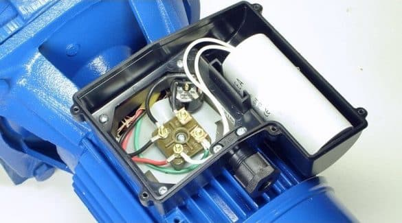 Garagentor Motor brummt aber geht nicht auf – Ursachen erkennen & selbst beheben