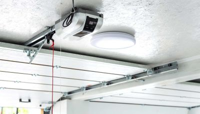 Knistern Bei Der Lampe Am Elektrischen Garagentor: Ursachen, Lösungen und Sicherheitsaspekte, die Sie kennen sollten