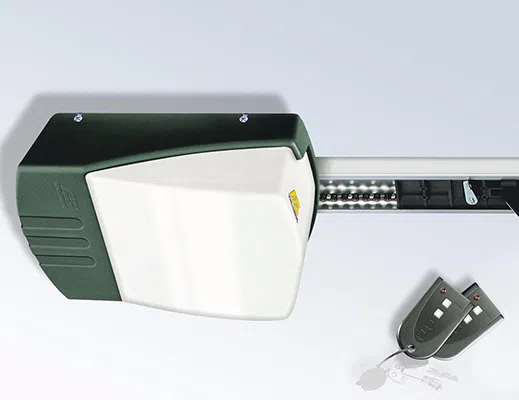 Sektional-Garagentor Mit Elektrischem Torantrieb Drive 700 P