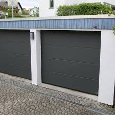 Garagentor Elektrisch Mit Einbau In Berlin