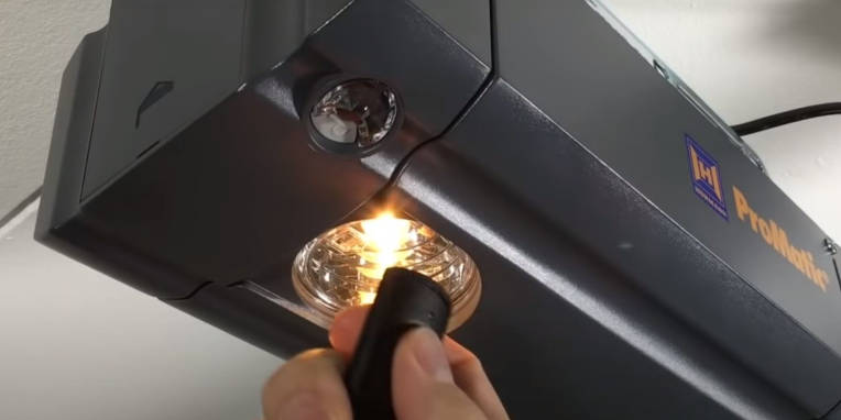 Handsender Garagentor Funktioniert Nicht Wer Repariert