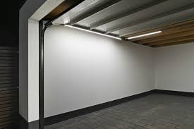 LED Lichtband Garage: Steuerung über Garagentor erklärt