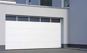 Garagentor Mit Fenster Und Tür: Ratgeber 2026