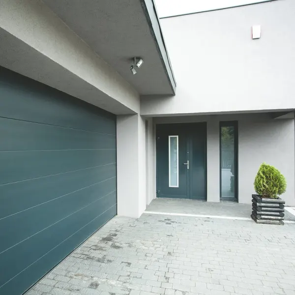 Wer Baut Garagentore Mit Solarantrieb Ein?