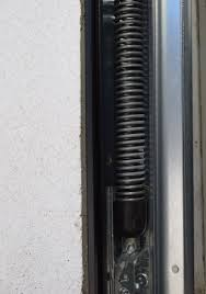 Wie Spannt Mann Eine Garagentor Feder Sicher?