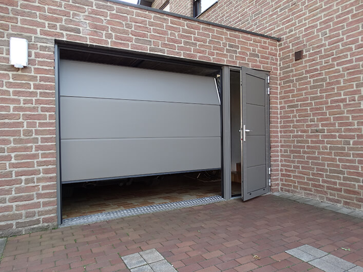 Garagentor Elektrisch Mit Einbau Kosten